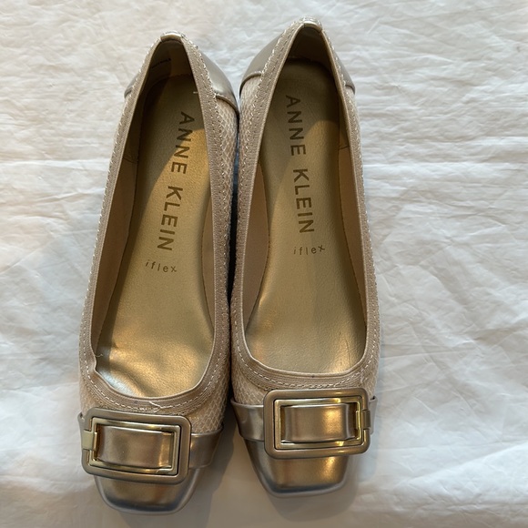 Anne Klein Women Flats Taupe Shoes Size 7.5 - Picture 5 of 8